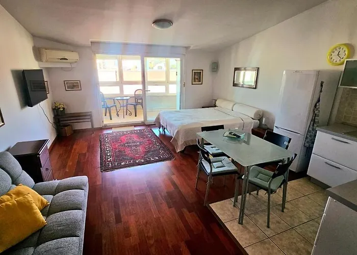 Maja W Privateparking